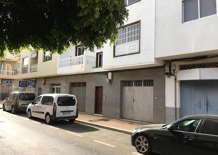 Laureles - El Fraile Апартаменты Арона